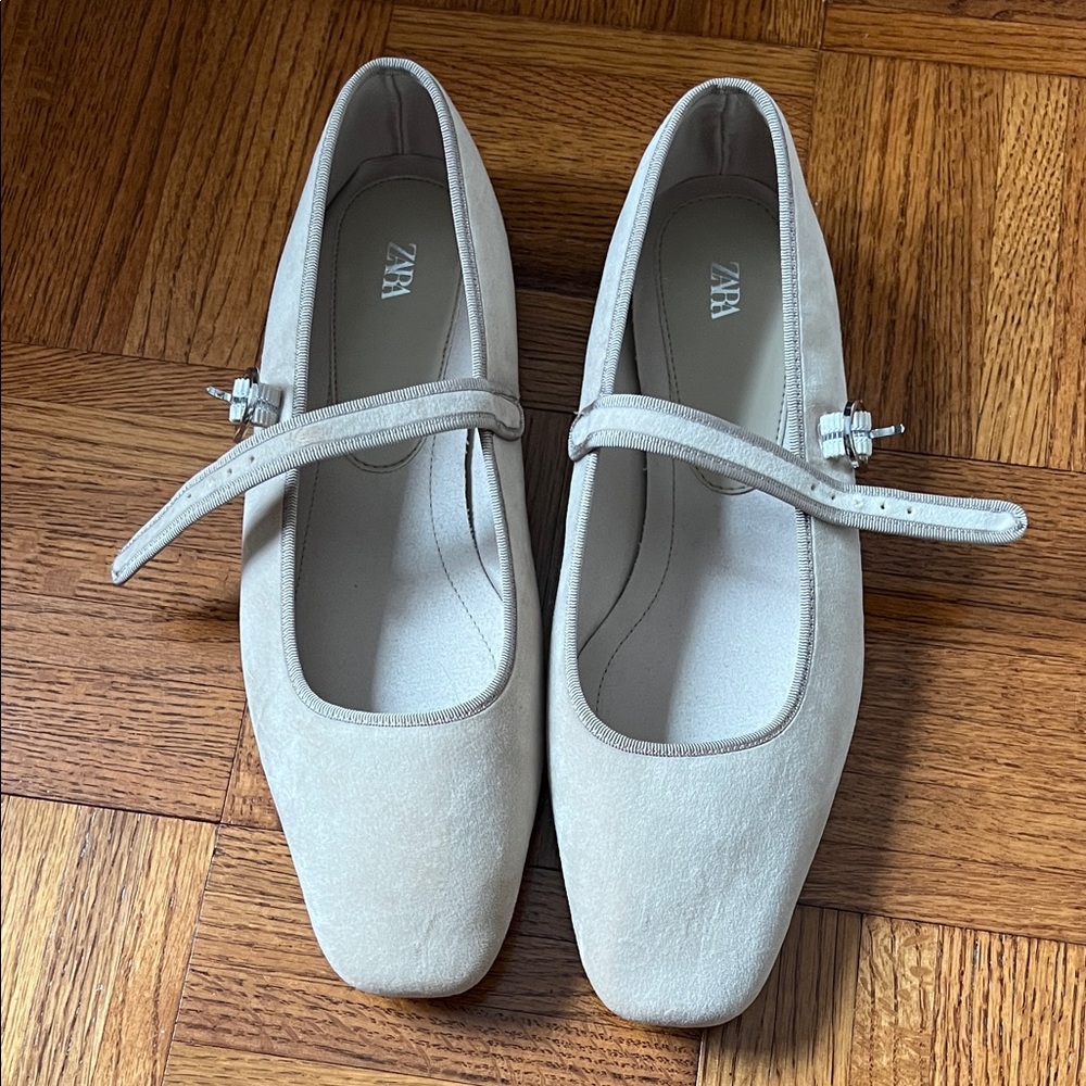 Zara Velvet Ballet Flats- size 9